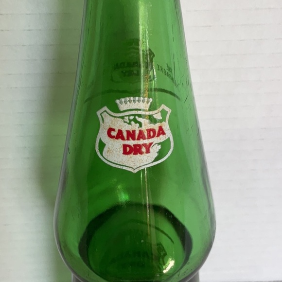 Canada Dry Green Glass 1950’s pop bottle - Picture 5 of 6